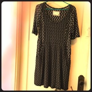 Black and white mixed print dress